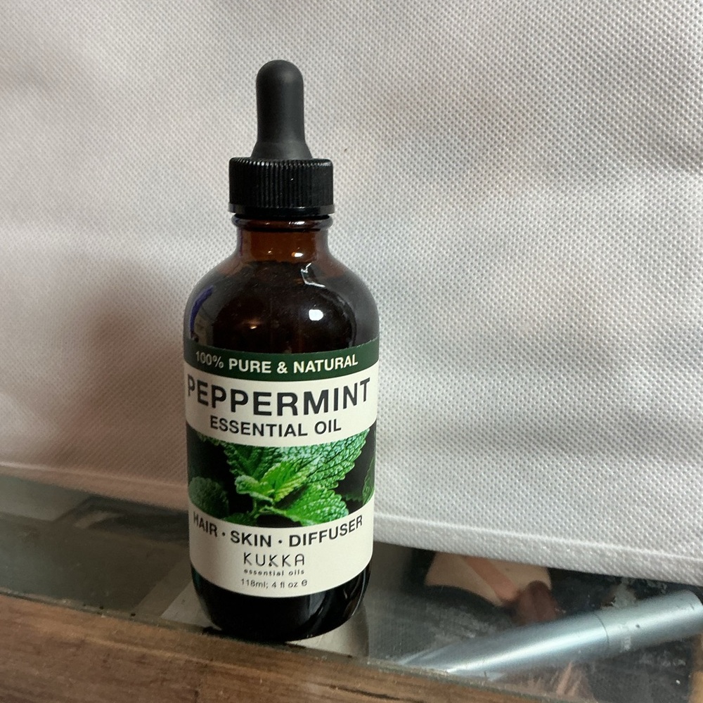 Peppermint Essential Oil by Kukka